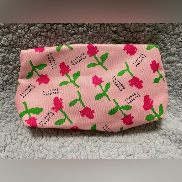 Cute floral makeup bag - Picture 2 of 5